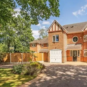 The Fairways, St Bernard's Road Holiday home