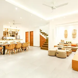 villa-1a.ubudhotelsnow.com/