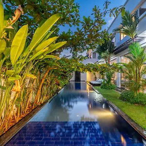 villa-onyx.hotelsseminyak.net/